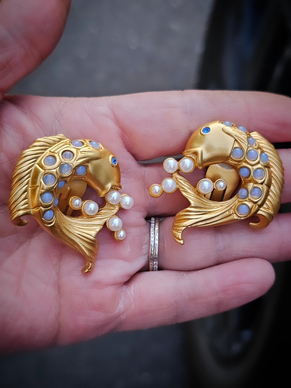 KOI Fish Pearl Cluster / Opal Clip-On Earrings -  AVON Elizabeth Taylor